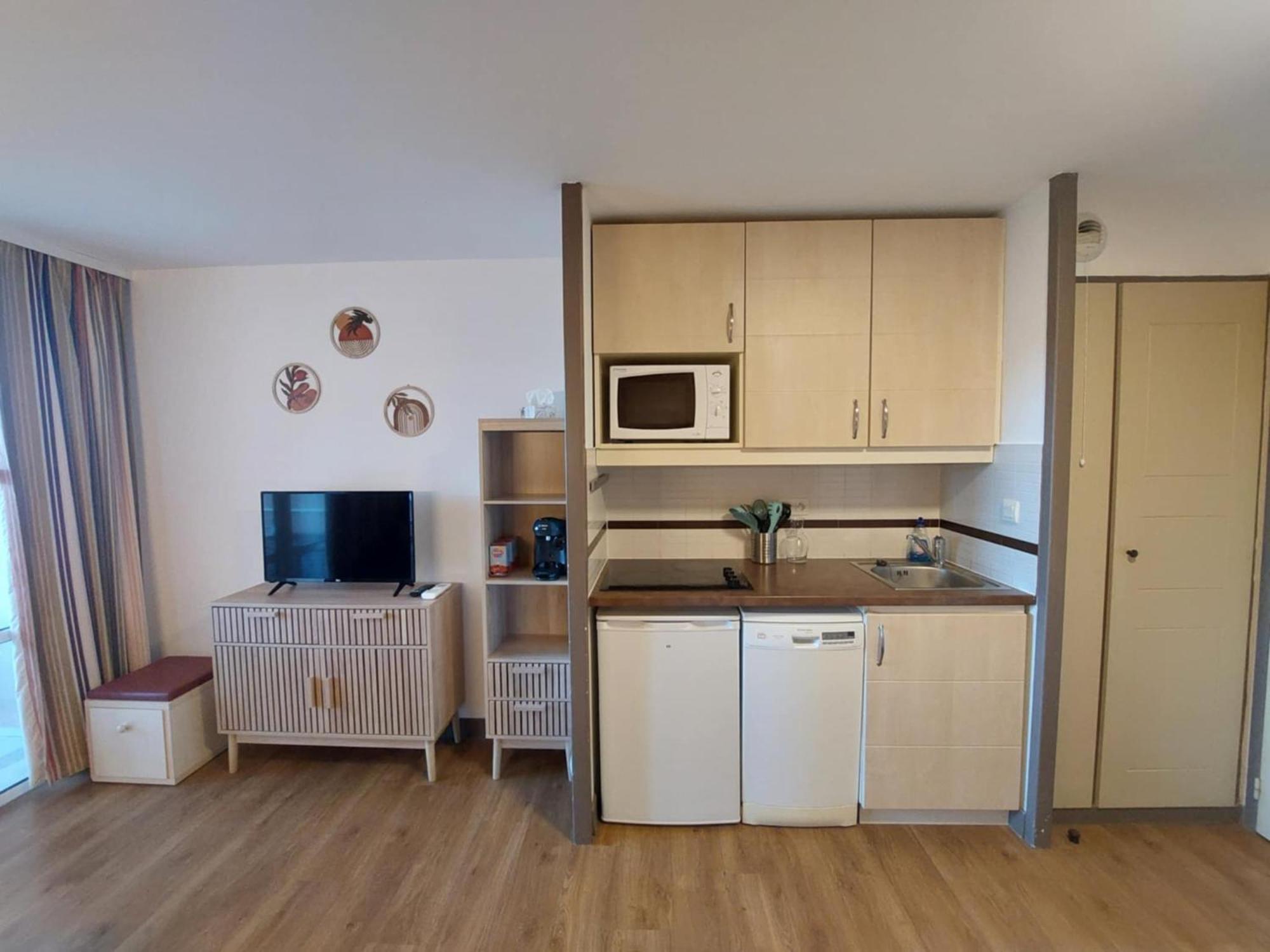 Cap Esterel Appartement Climatise Dans Le Centre Du Village Vacances Drammont Exterior foto