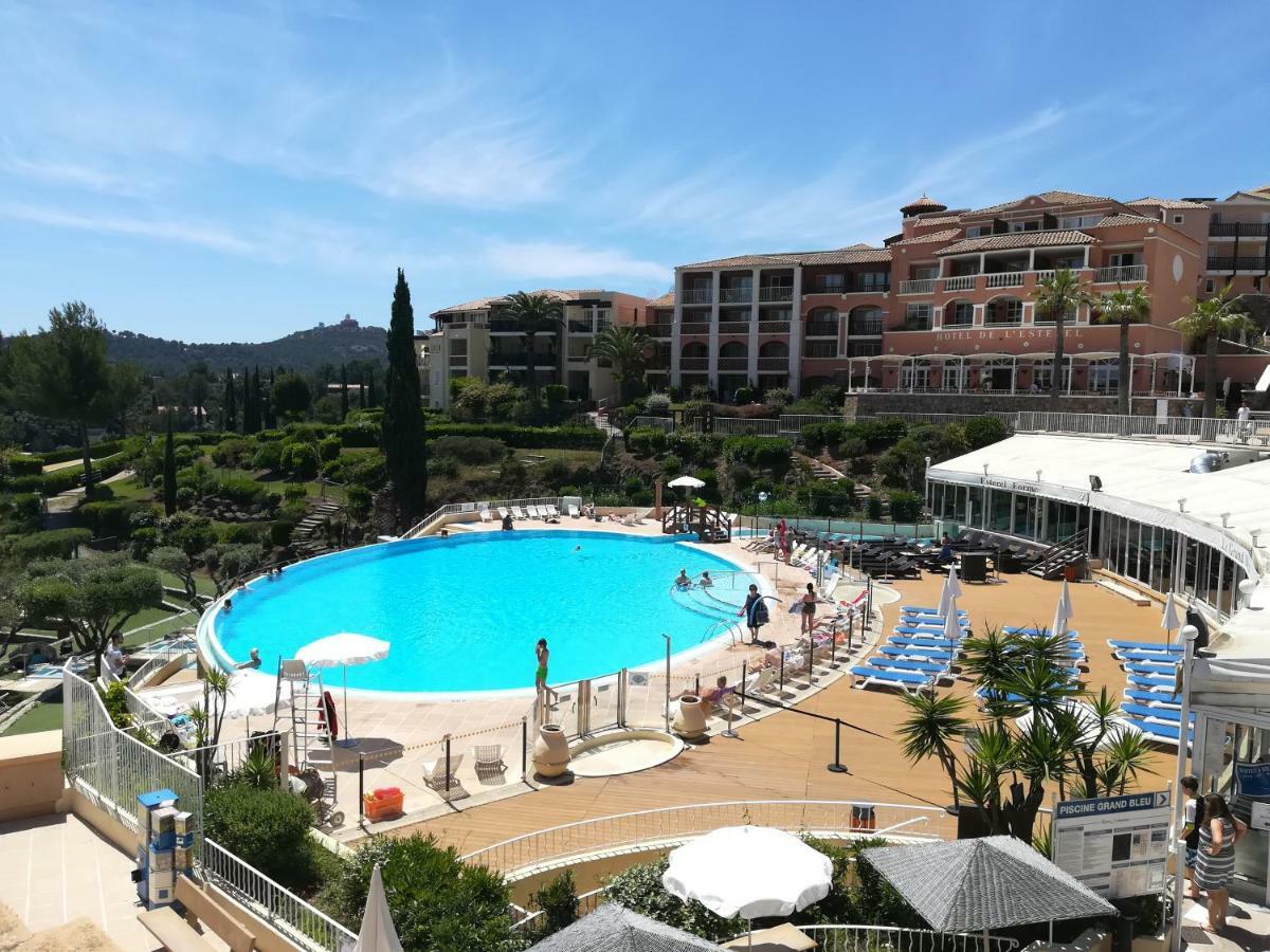 Cap Esterel Appartement Climatise Dans Le Centre Du Village Vacances Drammont Exterior foto