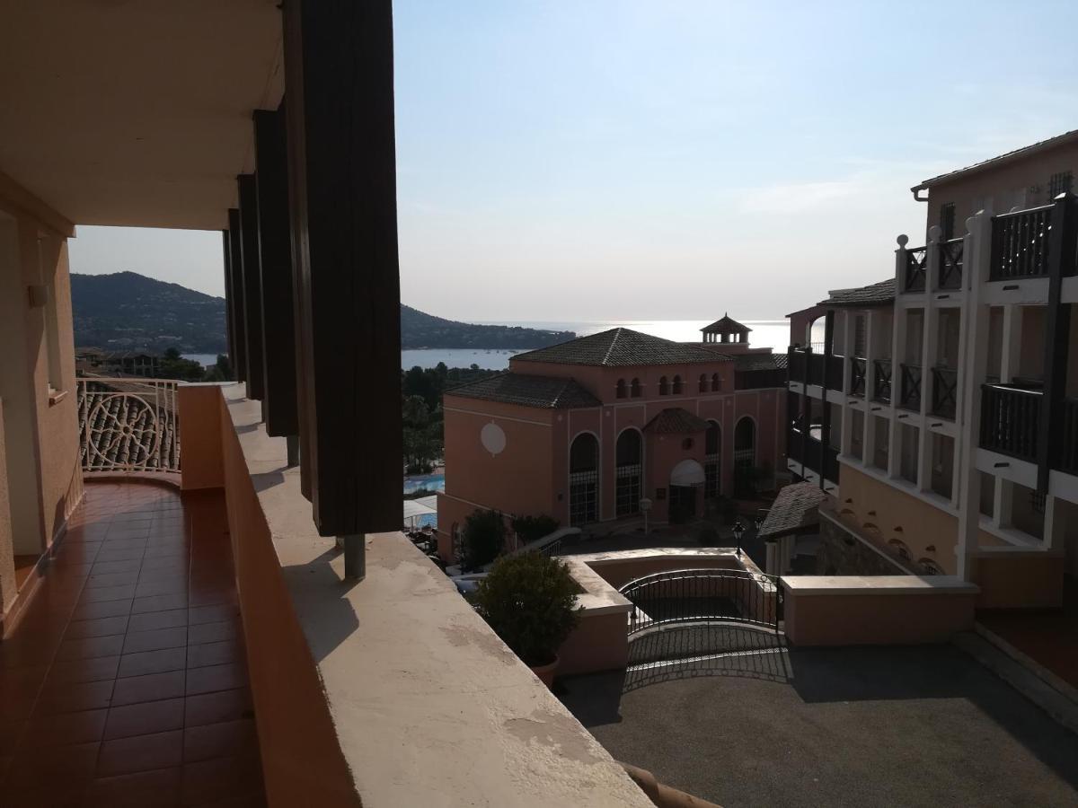 Cap Esterel Appartement Climatise Dans Le Centre Du Village Vacances Drammont Exterior foto
